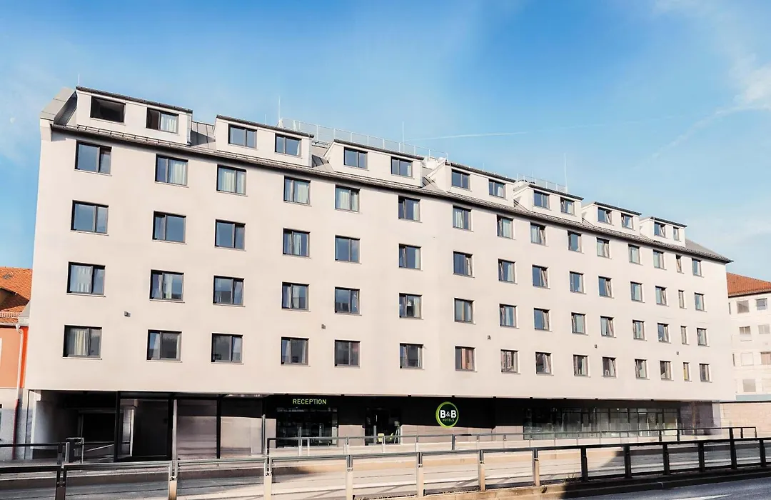 B&B Hotel Nuernberg-Plaerrer-1